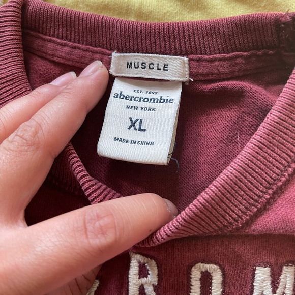 Abercrombie shirtsXL - Picture 5 of 5